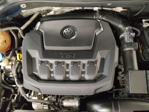 Used 2021 Volkswagen Passat 2.0T SE image 30