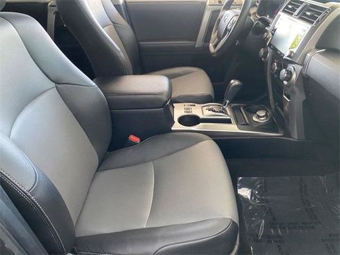 Certified 2021 Toyota 4Runner SR5 Premium w/ Moonroof Package AWD/4WD image 32