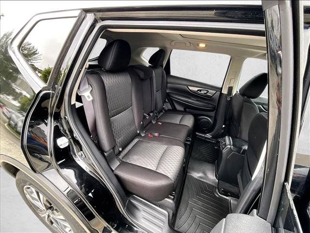 Used 2019 Nissan Rogue SV w/ Sun & Sound Touring Package AWD/4WD image 30