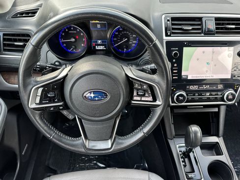 Used 2018 Subaru Outback 2.5i Limited image 16