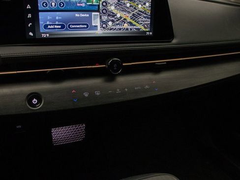 Used 2023 Nissan Ariya FWD image 31