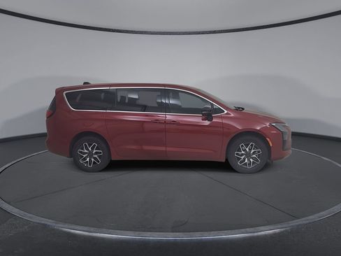 New 2027 Chrysler Pacifica Limited AWD/4WD image 17