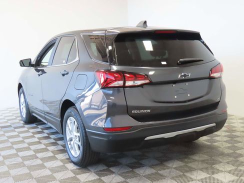 Used 2023 Chevrolet Equinox LT image 3