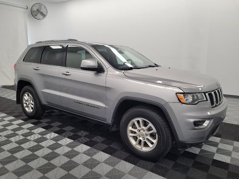 Used 2018 Jeep Grand Cherokee Laredo RWD image 11