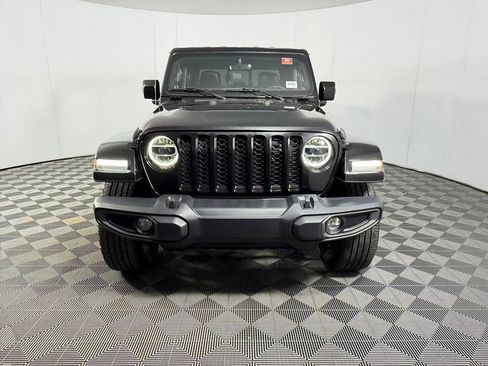 Used 2022 Jeep Gladiator Overland AWD/4WD image 3