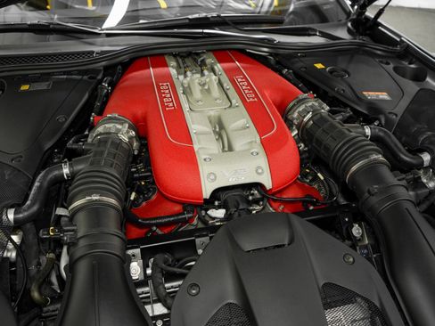 Used 2023 Ferrari 812 GTS image 50