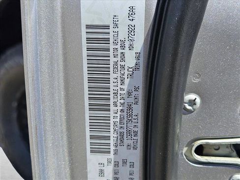 Used 2019 RAM 1500 Classic SLT image 28