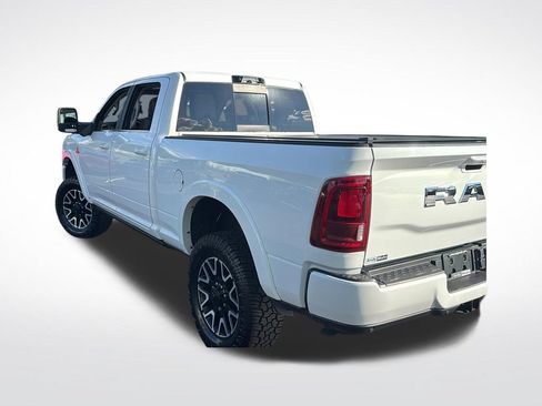 Used 2025 RAM 2500 Limited AWD/4WD image 5