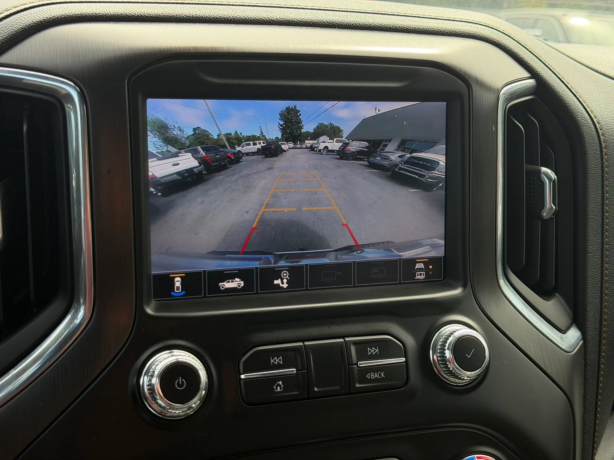 Used 2022 GMC Sierra 2500 AT4 w/ Gooseneck/5TH Wheel Package AWD/4WD image 42