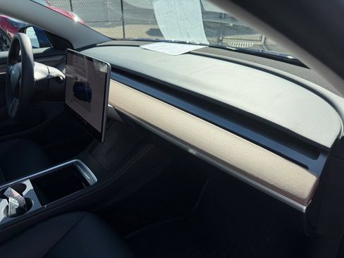 Used 2023 Tesla Model 3 Standard Range image 32