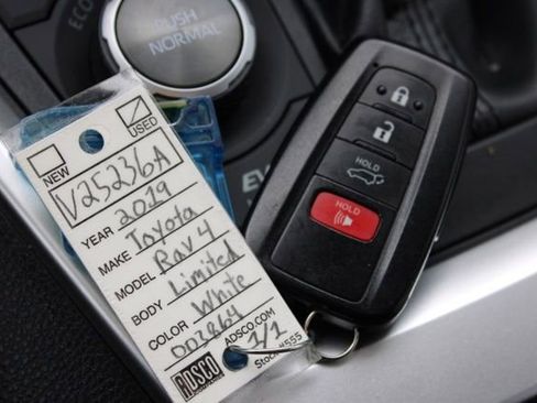 Used 2019 Toyota RAV4 Limited image 37