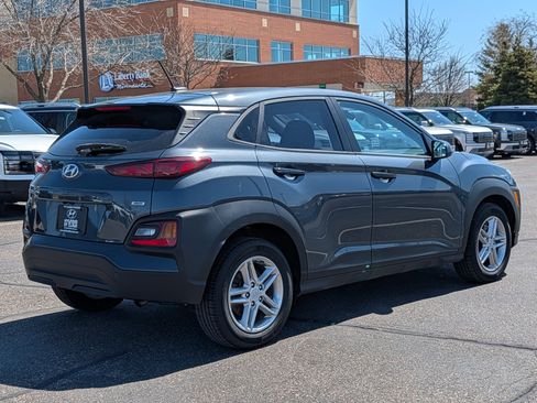Used 2021 Hyundai Kona SE AWD/4WD image 5