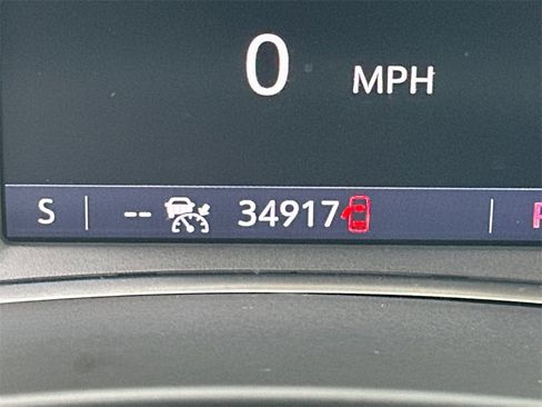 Used 2023 GMC Terrain SLT w/ Tech Package image 28