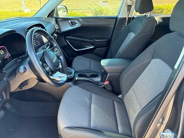 Used 2023 Kia Soul EX FWD image 13