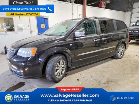 Used 2014 Chrysler Town & Country Touring-L image 1