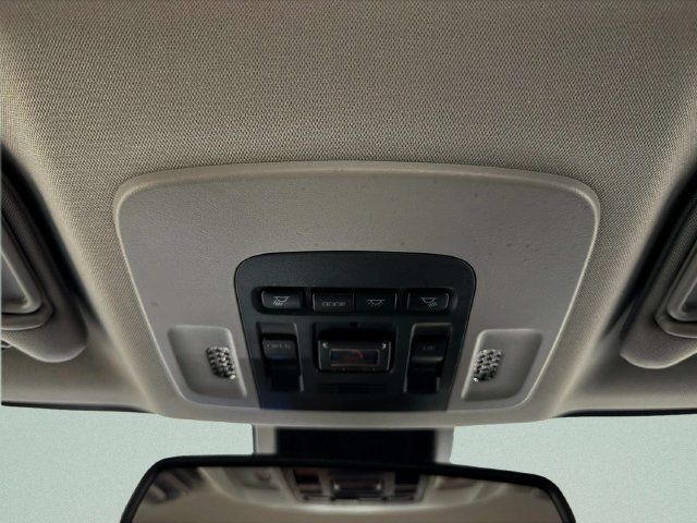 Used 2022 Toyota Camry SE w/ Cold Weather Package FWD image 21