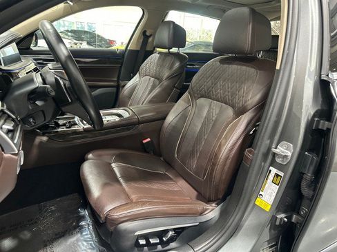 Used 2016 BMW 740i RWD image 5