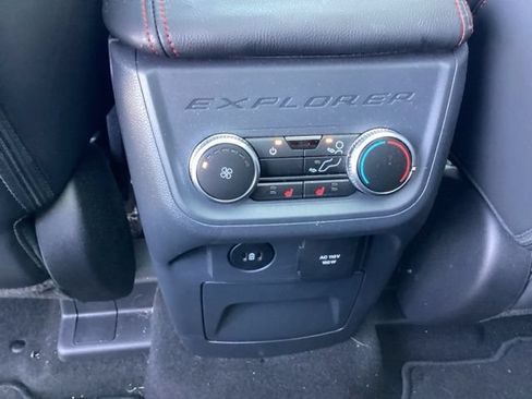 Used 2025 Ford Explorer ST-Line w/ Premium Package AWD/4WD image 20