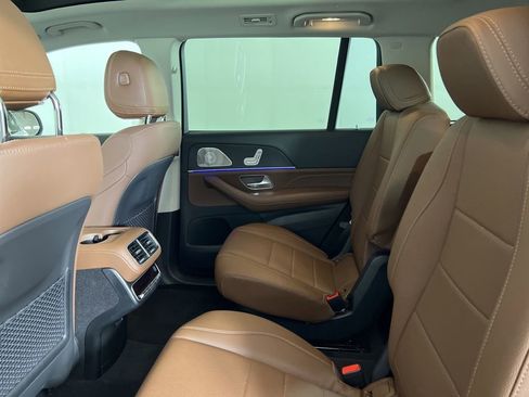 Certified 2024 Mercedes-Benz GLS 450 4MATIC image 32