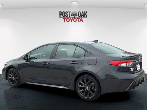 Used 2024 Toyota Corolla SE w/ SE Premium Package image 5