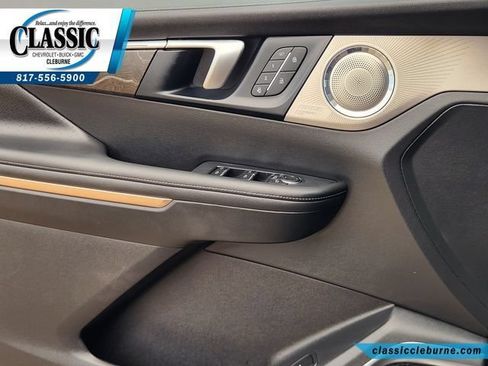 Used 2025 Buick Enclave Avenir w/ Super Cruise Package AWD/4WD image 24