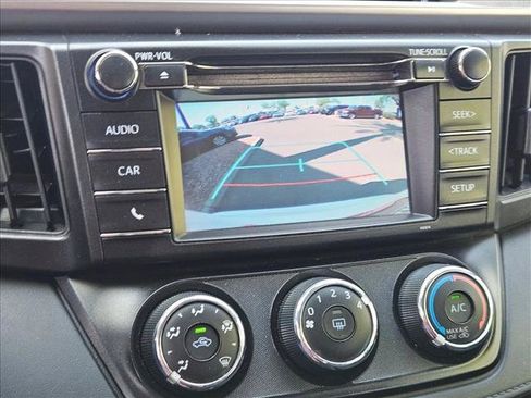 Used 2018 Toyota RAV4 LE w/ All Weather Liner Package FWD image 15