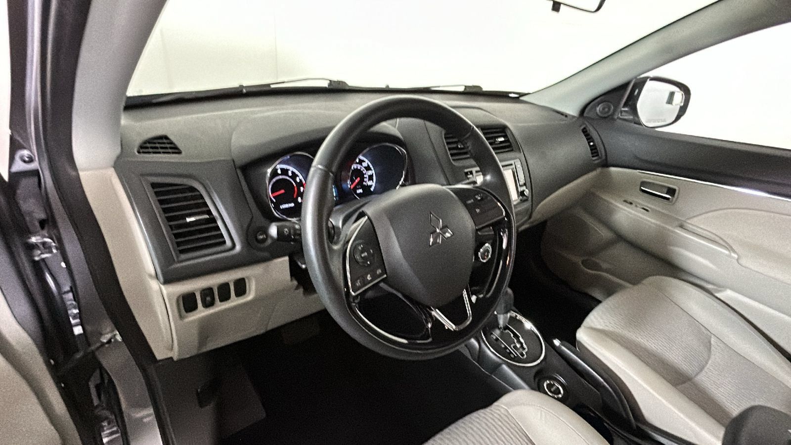 Used 2017 Mitsubishi Outlander Sport SE AWD/4WD image 15