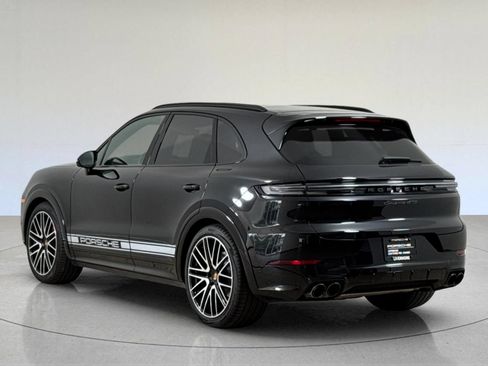 Certified 2026 Porsche Cayenne GTS AWD/4WD image 3