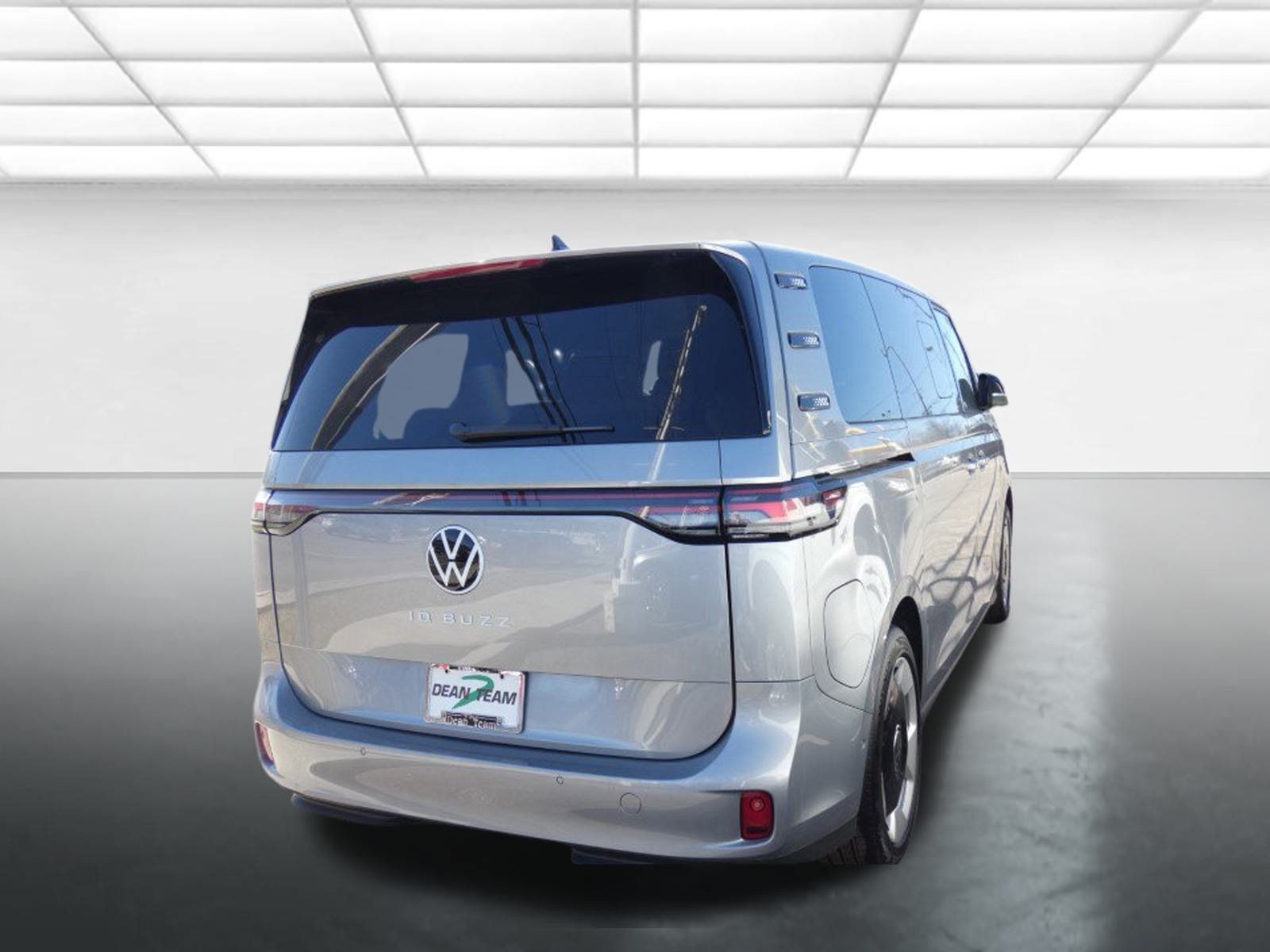 New 2025 Volkswagen ID. Buzz Pro S RWD image 4