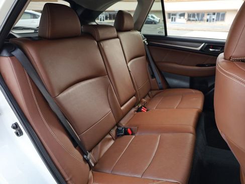 Used 2018 Subaru Outback 3.6R Touring w/ Popular Package #3 image 21