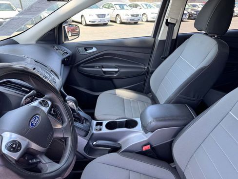 Used 2015 Ford Escape SE FWD image 34