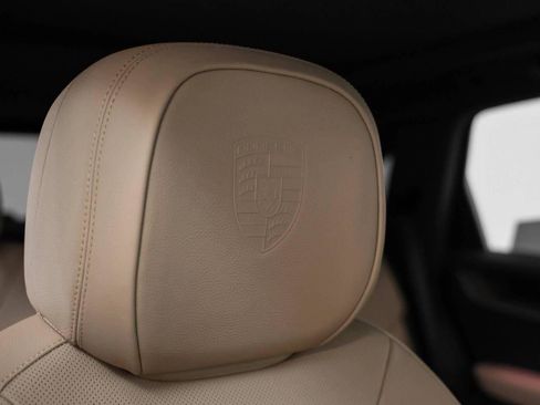 New 2025 Porsche Cayenne image 57