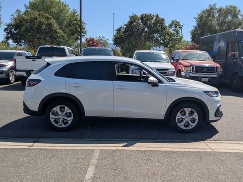 Used 2024 Honda HR-V LX image 4