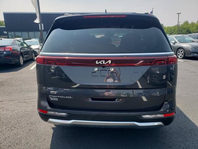 Used 2022 Kia Carnival SX FWD image 5