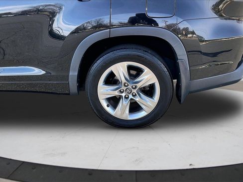 Used 2018 Toyota Highlander Limited image 38