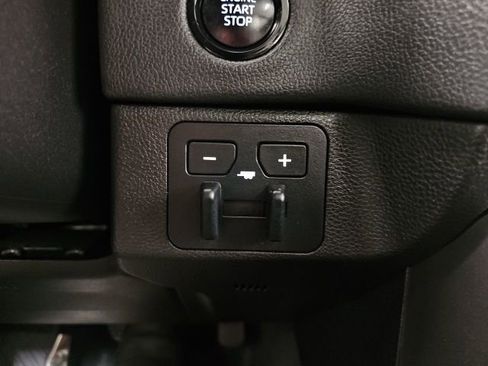 Used 2026 Toyota Tundra Limited AWD/4WD image 24