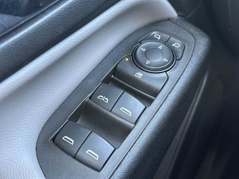 Used 2023 Chevrolet Equinox LT image 15