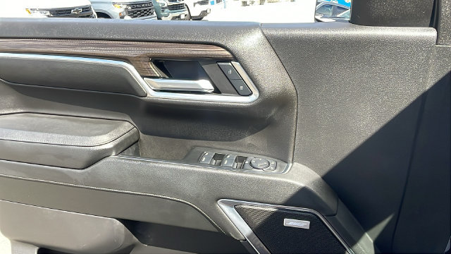 Used 2024 Chevrolet Silverado 1500 RST w/ Convenience Package II AWD/4WD image 28