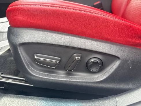 Used 2018 Toyota Camry XSE FWD image 12