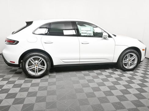 Certified 2025 Porsche Macan image 27