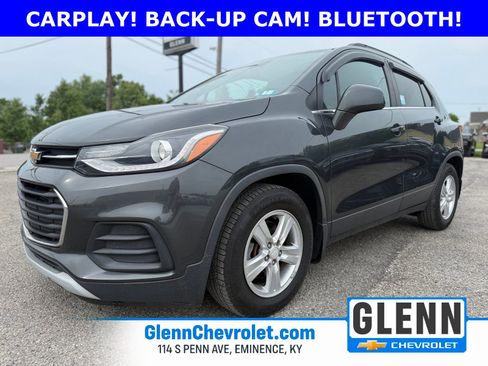 Used 2019 Chevrolet Trax LT w/ LPO, Protection Package FWD image 2