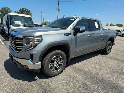 Certified 2025 GMC Sierra 1500 SLT AWD/4WD image 4