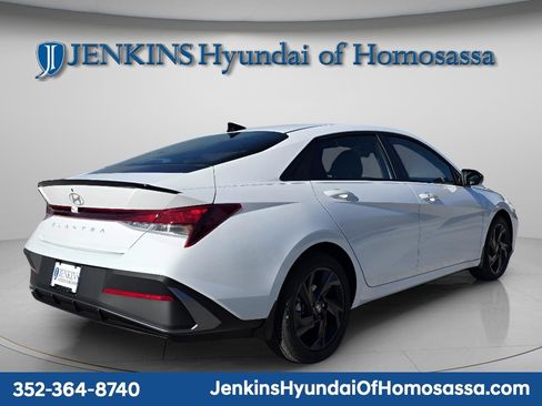 New 2026 Hyundai Elantra Sport image 3