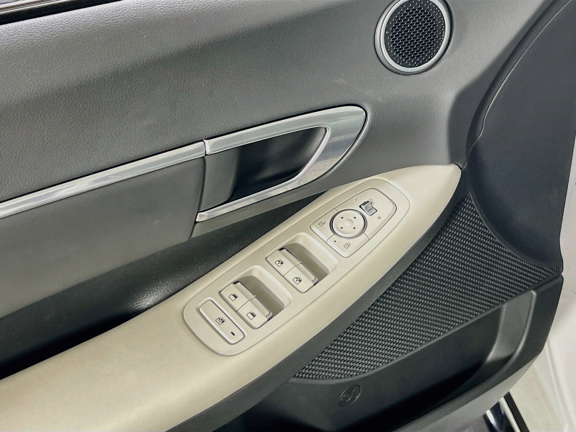 Used 2023 Hyundai Sonata SEL FWD image 18
