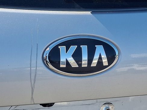 Used 2017 Kia Sorento AWD image 30