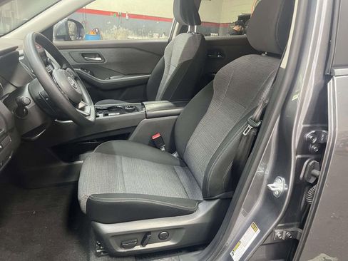 Used 2023 Nissan Rogue SV AWD/4WD image 17