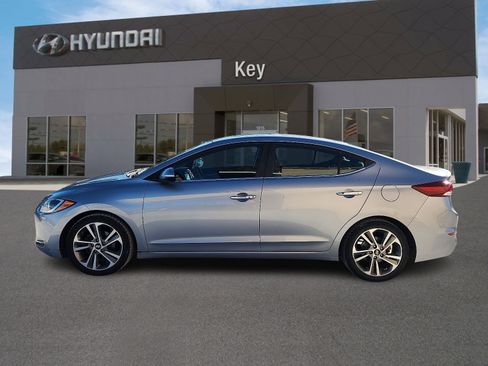 Used 2017 Hyundai Elantra Limited w/ Limited Tech Package 04 image 6