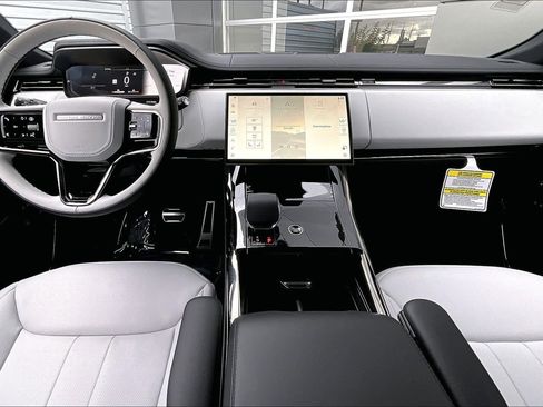 New 2026 Land Rover Range Rover Sport Dynamic SE AWD/4WD image 5