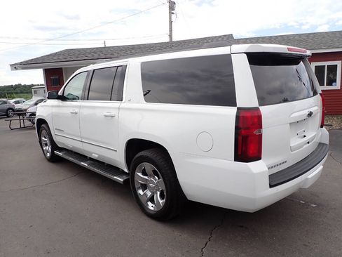 Used 2017 Chevrolet Suburban LT w/ LT Signature Package AWD/4WD image 4