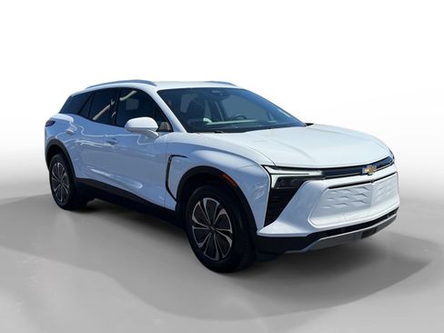 Used 2024 Chevrolet Blazer EV LT AWD/4WD image 7